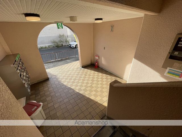 奥野マンションの玄関写真