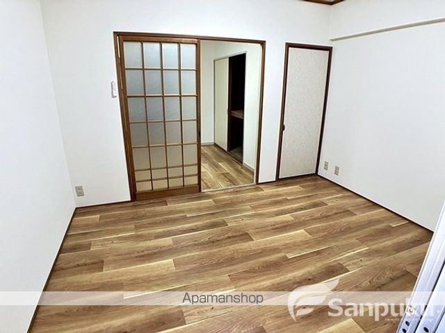 アルファ・プラスの内装写真