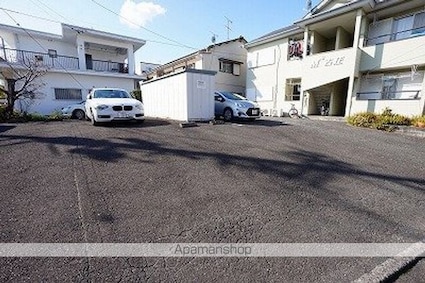 Ｍ’ｓ古庄[2LDK/47.38m2]の駐車場