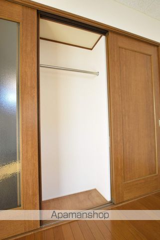 ハイネス子平町の内装写真