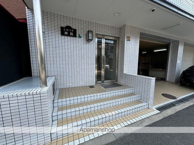 シビック神路の玄関写真