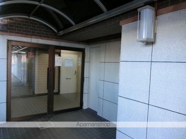パレ・ドール伊勢佐木町南IIの玄関写真