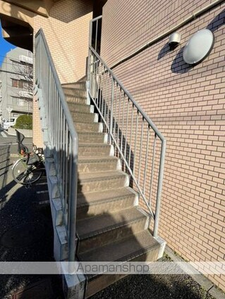 幕張イースト[3LDK/60.2m2]の共用部1