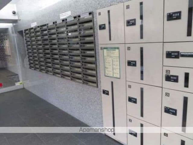アーバンローズ薬院の玄関写真