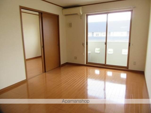 メゾンドゥイブーA棟の内装写真