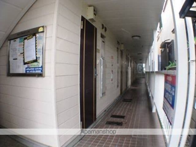 レオパレス白糸の玄関写真
