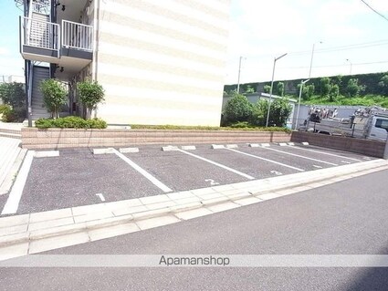 レオパレスメロディーベルイノⅡ[1K/20.28m2]の駐車場