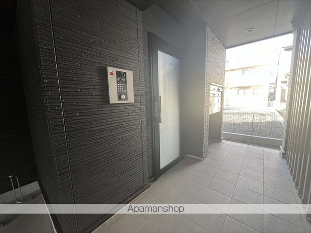 クラール岩塚の玄関写真