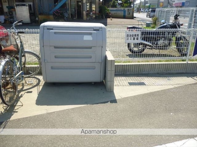 【和歌山市新在家のアパートの写真】