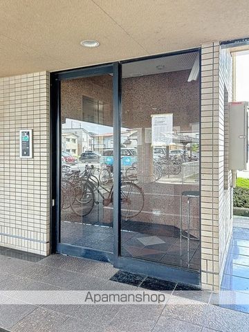 TWINVILLA A館の玄関写真