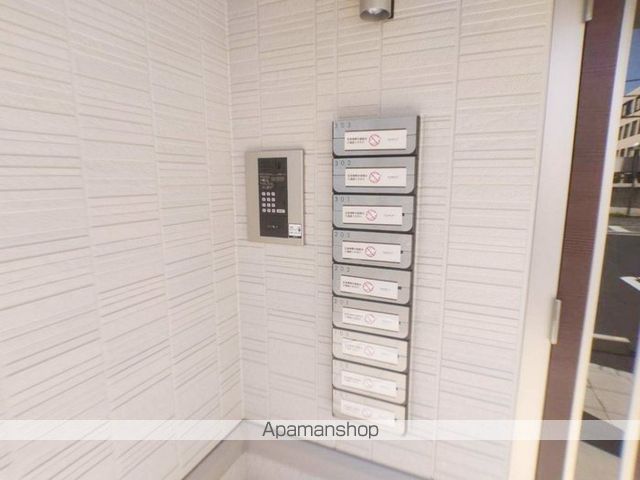 DーROOM REPOSの玄関写真