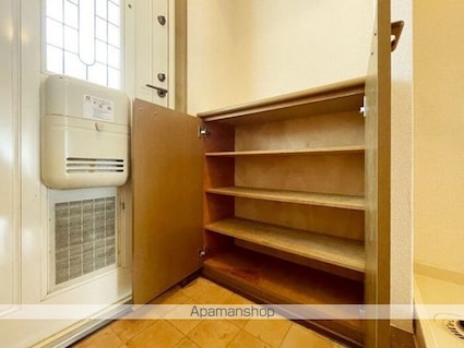 アンビションＥＩＧＨＴ[1K/20.25m2]の玄関