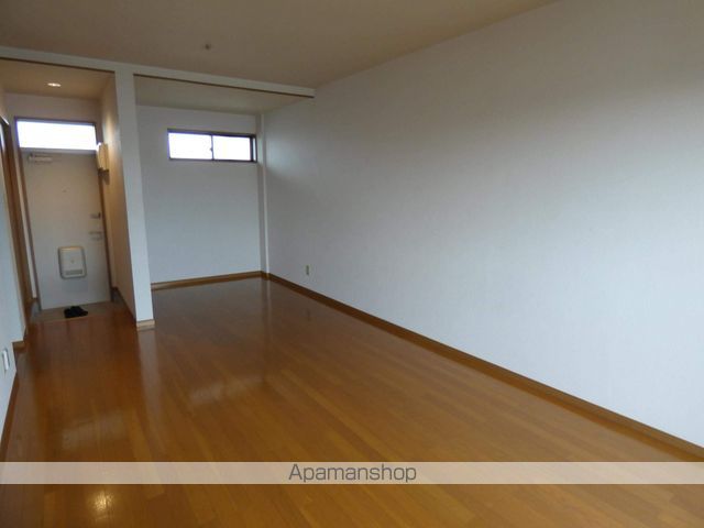 フラット Tの内装写真