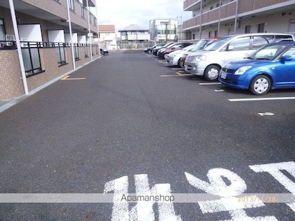 滋賀県守山市伊勢町[1K/27m2]の駐車場3