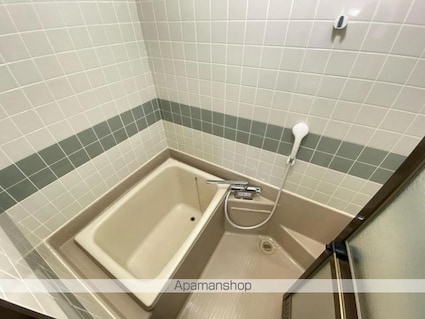 ベルエミナンス桜町[2LDK/53.32m2]のバス