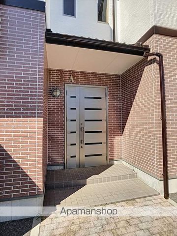 イーハトーブA棟の玄関写真