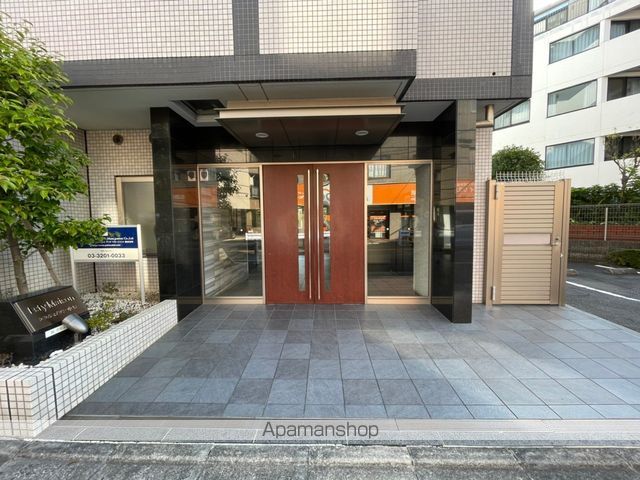 エスティメゾン中野の玄関写真