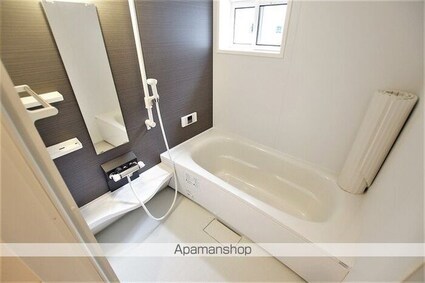 ホワイト　バード　Ⅱ　Ａ棟[1LDK/43.74m2]のバス