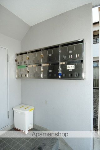第2みゆきビルの玄関写真