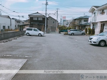 プラシードカーサⅠ[1LDK/41.98m2]の駐車場