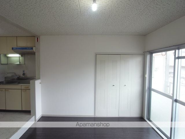 紫野上柏野町マンションの内装写真