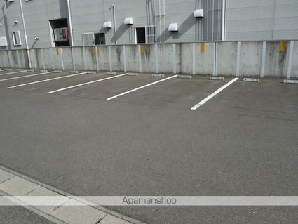 Ｂｉｚ　ＳＴＡＹ　弘前[1LDK/35.21m2]の駐車場