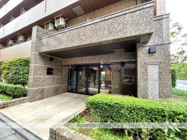 レジディア門前仲町の玄関写真