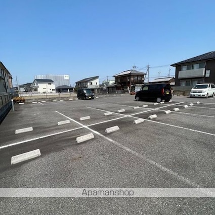サンガーデン一橋[1LDK/55.02m2]の駐車場1