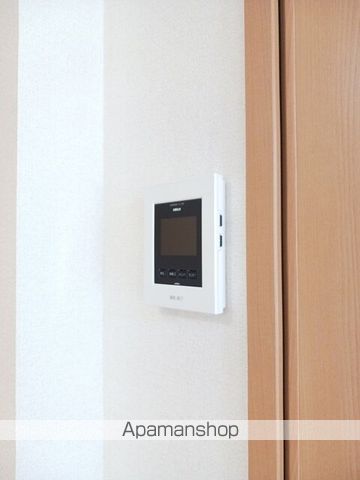 アベンシス5の内装写真