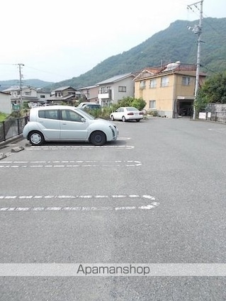 リヴィエール　ロジュマン[2LDK/56.26m2]の駐車場