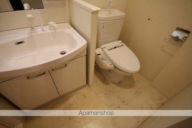 クラウンハイム北心斎橋フラワーコートの内装写真