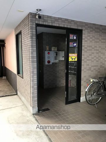ルミナ新栄の玄関写真