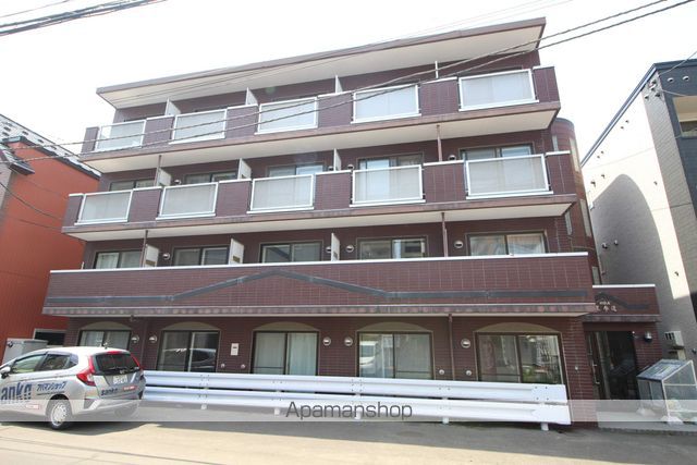 HBA裏参道の外観写真