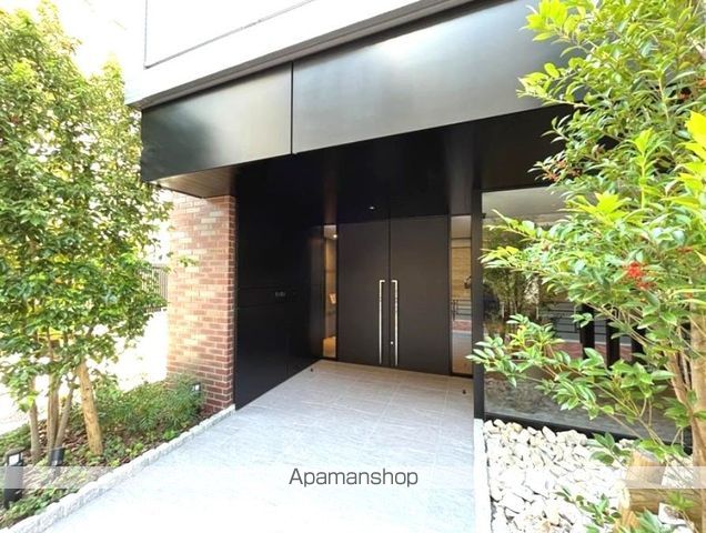 パークアクシス上野EASTの玄関写真