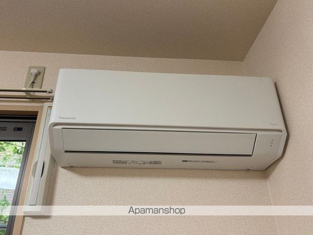 ホワイティ下馬 Bの内装写真
