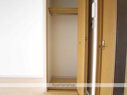 メゾン・ド・コート[1R/30m2]の収納