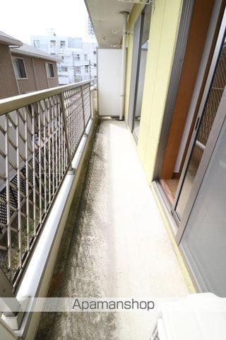 MIMOSAの内装写真