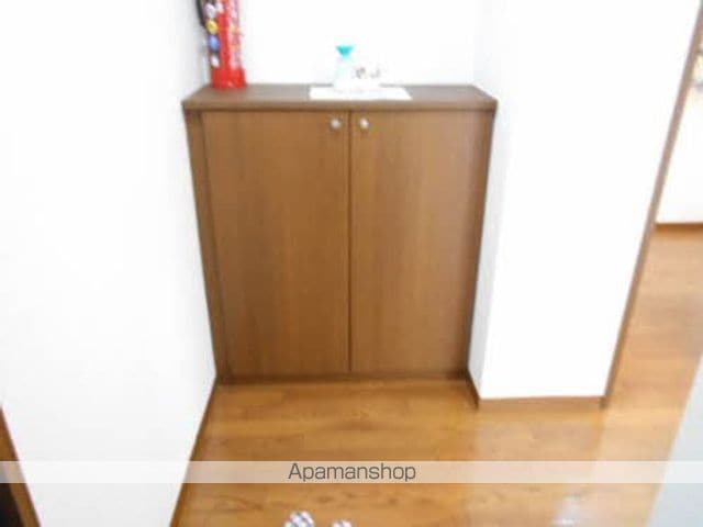 ヴァンセンヌ広面の内装写真