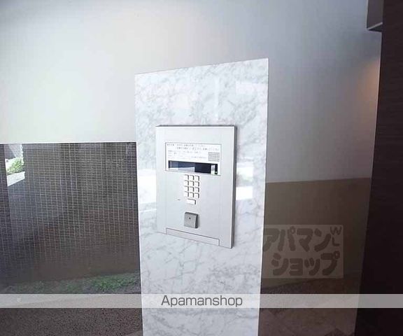 アーバネックス東山三条の玄関写真