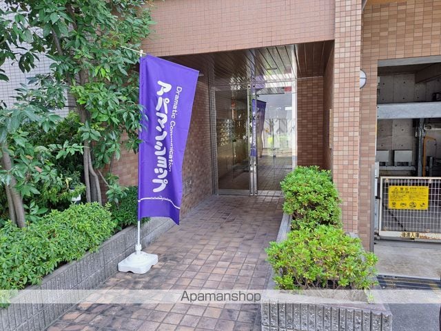 AZURE ESAKAの玄関写真