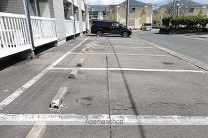 パークレーンホームズＦ[1DK/29.62m2]の駐車場2