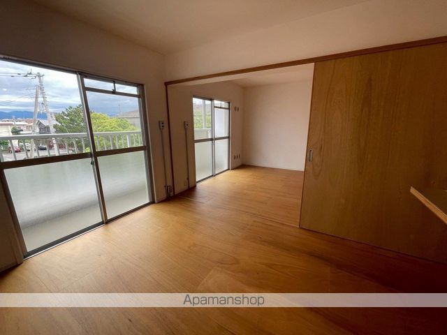 HACONISAPARTMENTB棟の内装写真