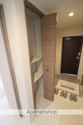 Ｓｈａｌｌｏｗ　Ｇａｒｄｅｎ　Ａ棟[2LDK/64.5m2]の収納