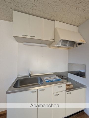 アイリス Bの内装写真