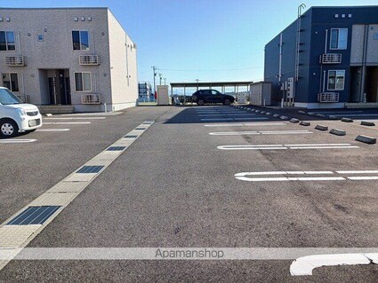 ピープルリバー九頭竜川Ⅱ[2LDK/60.5m2]の駐車場