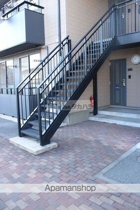 ウエストアベニュー[2LDK/55.89m2]のエントランス