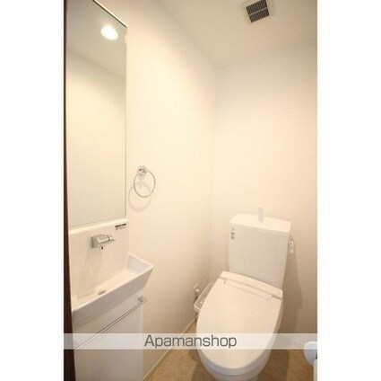 ＭＯＭＯ１７白金[1K/18.46m2]のトイレ