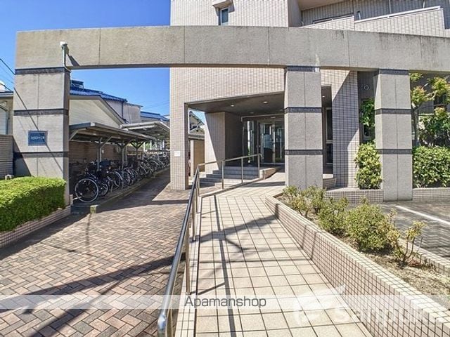 フェリスコート三津の玄関写真