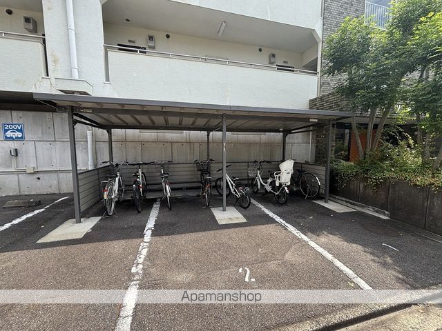 ハイツ東大手の外観写真