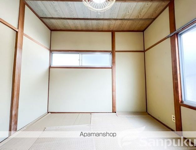 松山市 2階建 築44年の内装写真